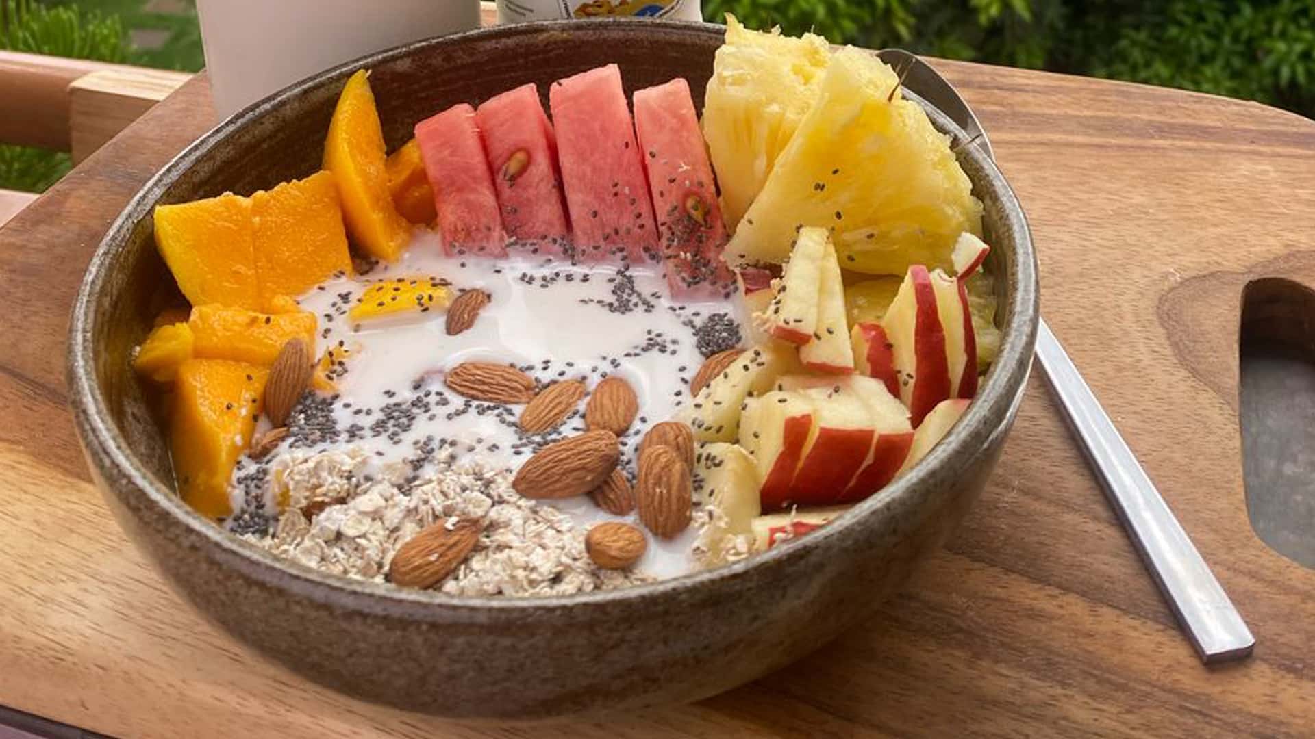 Day 6a Breakfast fruit and yogurt1920